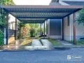 お住まいの形に合わせるように設計した2台のカーポート設置工事