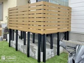 深基礎のお住まいに高さを合わせたウッドデッキ[施工後]