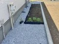 雑草対策万全の犬走り