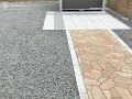 広さ違いで使い勝手を高めたおしゃれな園路