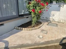 見た目もおしゃれな長年の草むしりから解放される外構リフォーム工事