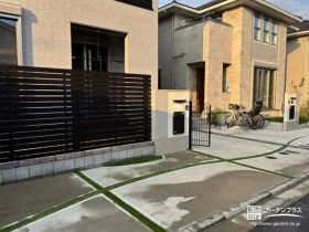 景観性の向上と雑草対策を兼ねた駐車スペースの目地リフォーム