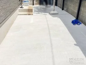 土汚れが気にならない家事が捗るコンクリートテラス[施工後]