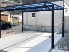 温もりあるアプローチがポイントになる新築外構