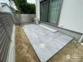 スタイリッシュなタイルのテラス設置工事