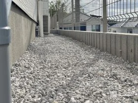 ご新築の外壁を泥はねから守ります！[施工後]