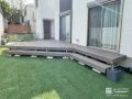 デッキの大きさを工夫し芝生スペースも有効に使えるお庭工事