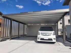 ガレージ風にカスタマイズしたスタイリッシュなカーポートの設置工事