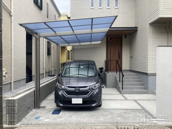 お車を守る高性能なカーポートの設置工事