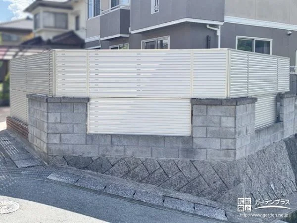 暮らしに合ったフェンスをカスタマイズしたプライベートガーデン工事