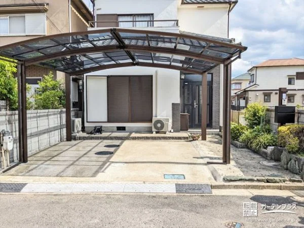 開放的でお車2台が駐車しやすくなったリフォーム工事