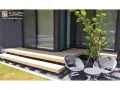 もともとのデザインかのような一体感のあるウッドデッキ