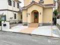 南欧風のお住まい引き立てるナチュラルテイストの新築外構