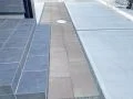 お車が通過しても安心のおしゃれなアプローチ