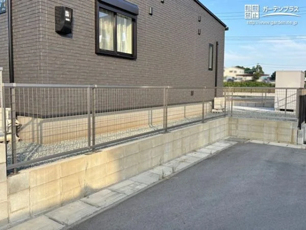 お住まいをスタイリッシュに引き立てるフェンス