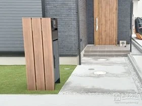 白砂利が爽やかなアクセントになるファサード[施工後]