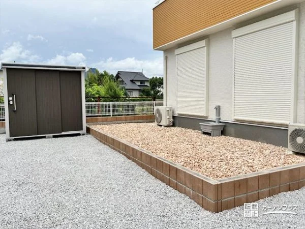 お住まいに似合う温かな雰囲気を演出する砂利敷き工事