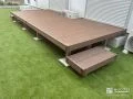 逆サイドにもステップを設け、広いデッキからの行き来がしやすくないっています