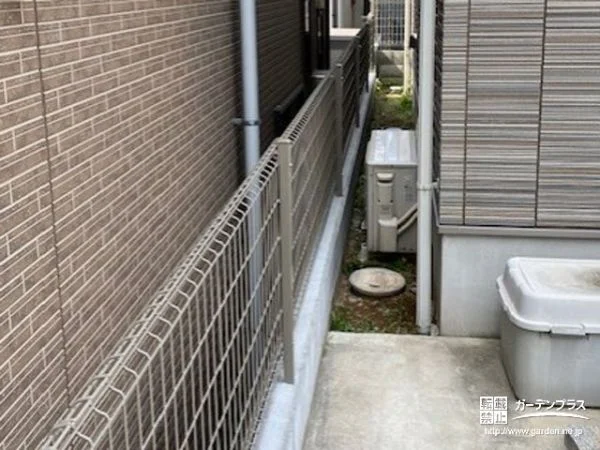 隣地境界を明確にし安心感が高まった境界フェンス設置工事