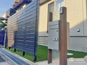 目隠しフェンスを設置した緑豊かなお庭