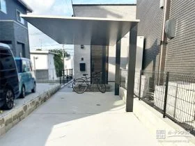 ローメンテナンスでモダンな仕上がりの新築外構