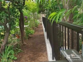 品質はもちろんコストパフォーマンスの高い境界フェンス[施工後]