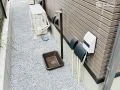 犬走りには、何かと便利な立水栓を設けました。