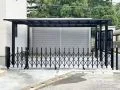 駐車スペースのセキュリティ性を高める伸縮門扉