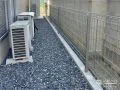 雑草対策で砂利を敷いた犬走り