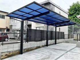 お車1台分 +αのカーポートが便利な駐車スペース[施工後]