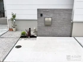お住まいに風格を与えるタイル門柱[施工後]