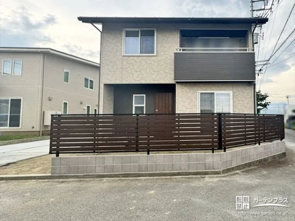 お住まいの雰囲気に合わせたフェンスの設置工事