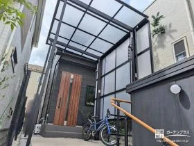 雨の日も安心なサイドパネルが安心感をもたらすリフォーム工事