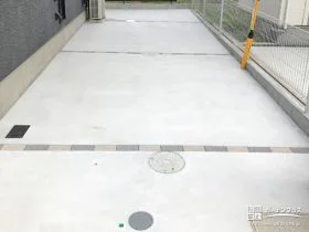 インターロッキング目地でデザイン性をもたせた駐車スペース[施工後]