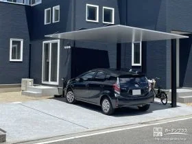 タイヤ痕の目立ちにくいスタイリッシュな駐車スペース[施工後]