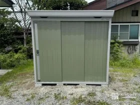 大きく開く開口部が便利な物置[施工後]