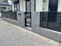 モダンな化粧ブロックで統一感のあるセミクローズ外構