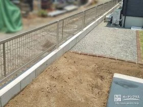 スタイリッシュな井桁格子のフェンス[施工後]