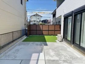 ローメンテナンスで心地よく過ごせる温かなお庭工事