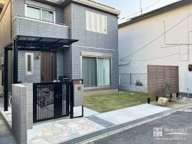 開放感がありながらもセキュリティ性を感じられる新築外構