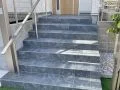 出幅を拡張し、雰囲気を一新した玄関ポーチ