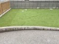 アプローチ横の前庭