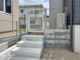 お庭をクローズ化する門扉[施工後]