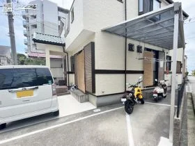 日々のお手入れもしやすくなった駐車スペースの拡張リフォーム工事
