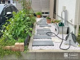 ウッドデッキまでを導く園路[施工後]