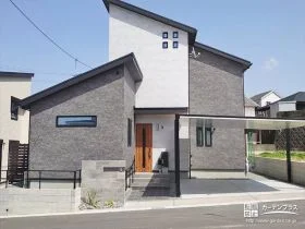 広々とした門周りがゆとりある高級感を演出するモダンな新築外構
