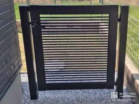 ワンちゃんの飛び出しを防ぐ門扉[施工後]
