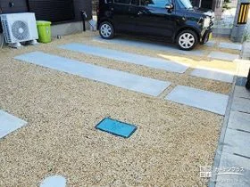 轍状にコンクリートを打った駐車スペース[施工後]