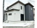白と黒だけで構成されたシンプルスタイリッシュな新築外構