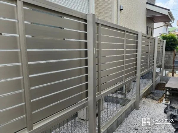 お庭で気を遣わずにお過ごしいただける目隠しフェンス設置工事